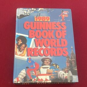 Guinness Book of World Records — Blue and Red Illustrated Cover